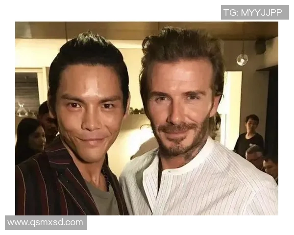 普京与足球明星亲密合影展现体育精神与友谊的交融时刻 普京与足球明星亲密合影展现体育精神与友谊的交融时刻